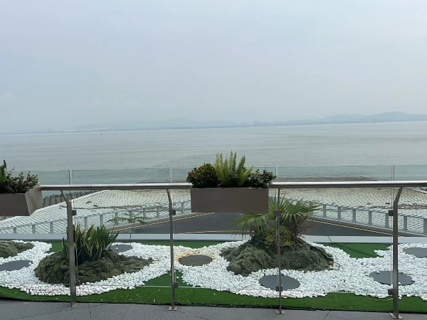 《喜师傅不锈钢护栏:深中通道西人工岛的璀璨之作》 《喜师傅不锈钢护栏:深中通道西人工岛的璀璨之作》